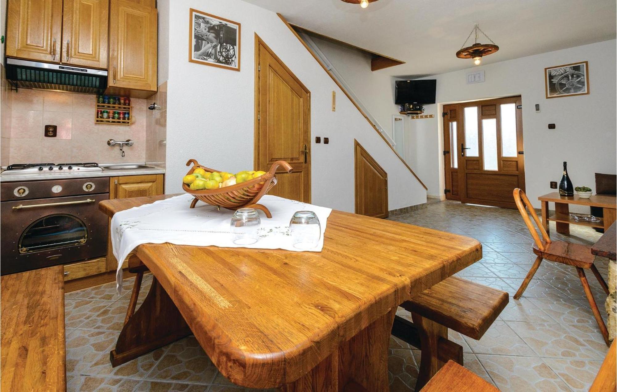 1 Bedroom Gorgeous Home In Slivno Клек Экстерьер фото